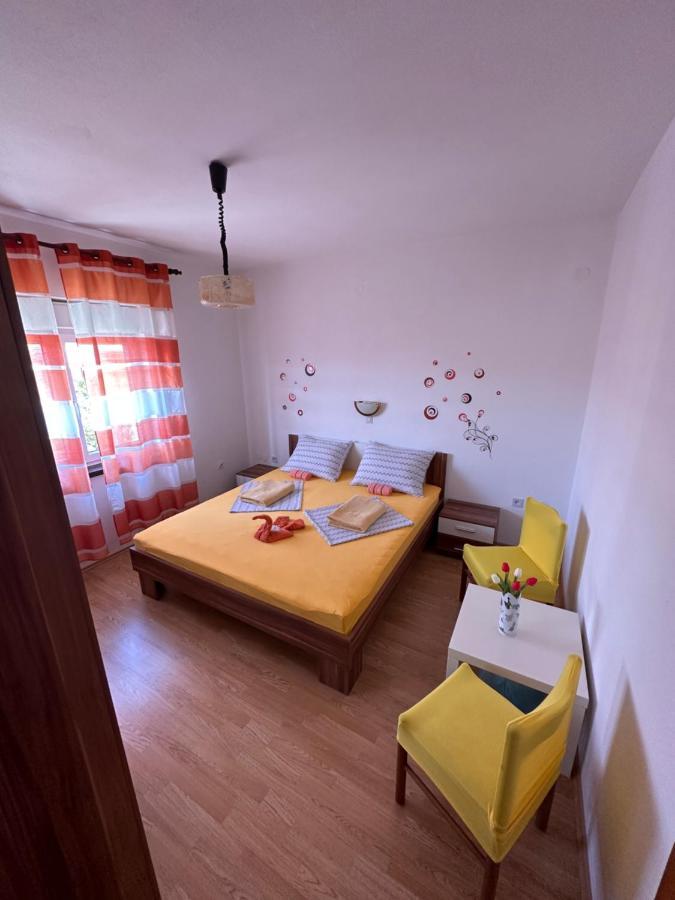 Apartmani Tariba Banjol Buitenkant foto