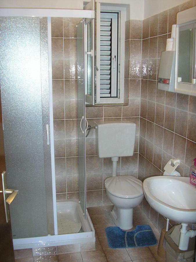 Apartmani Tariba Banjol Buitenkant foto