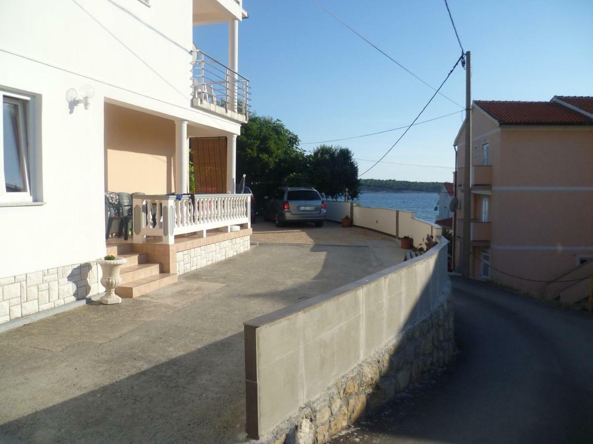 Apartmani Tariba Banjol Buitenkant foto